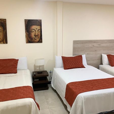 Hotel Las Mercedes Airport-Quito Tababela Exteriör bild