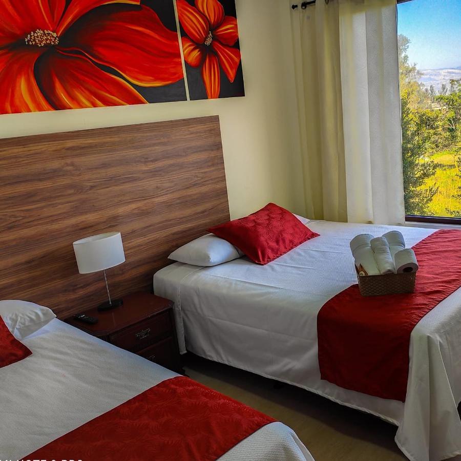 Hotel Las Mercedes Airport-Quito Tababela Exteriör bild