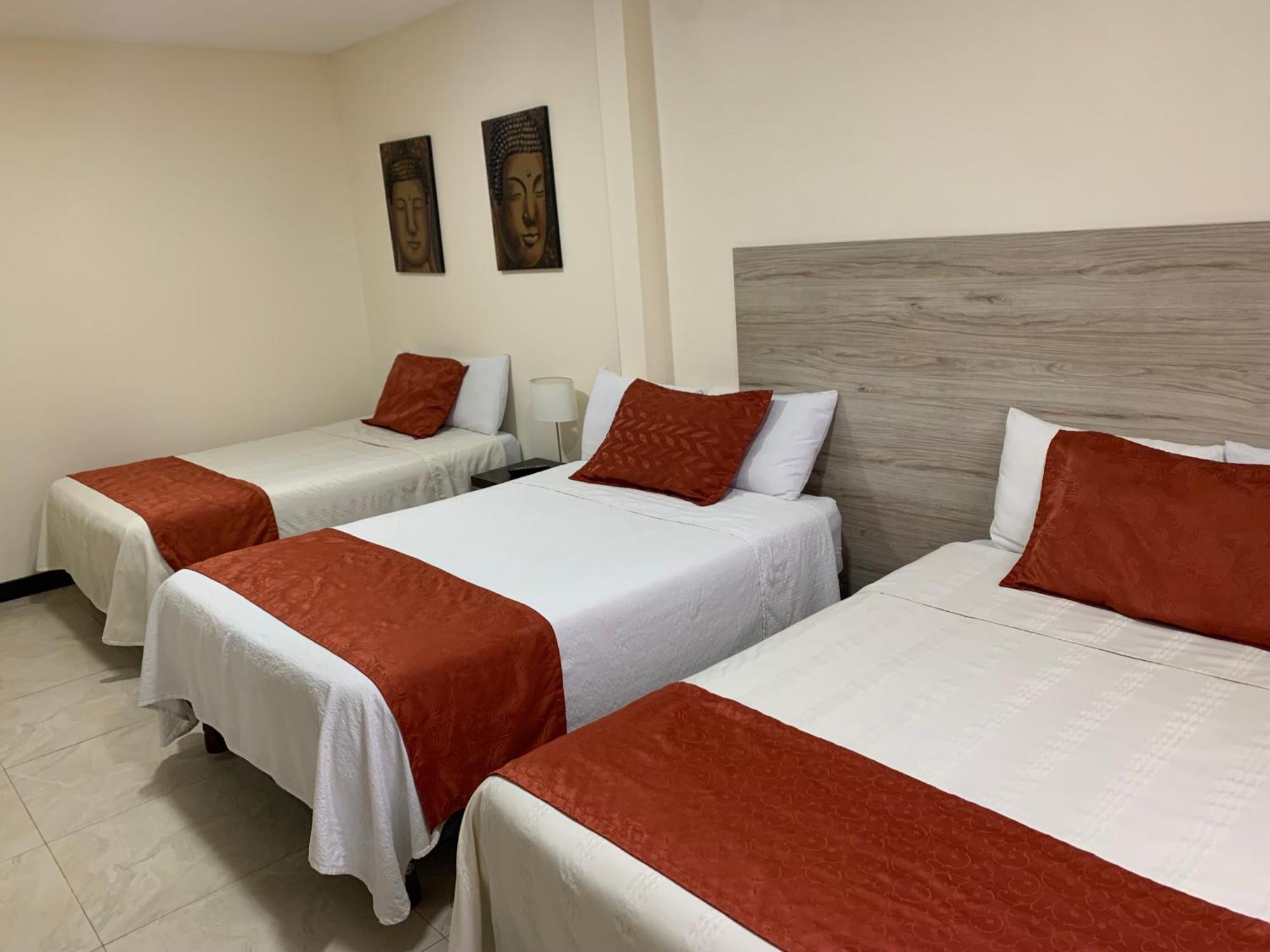 Hotel Las Mercedes Airport-Quito Tababela Exteriör bild