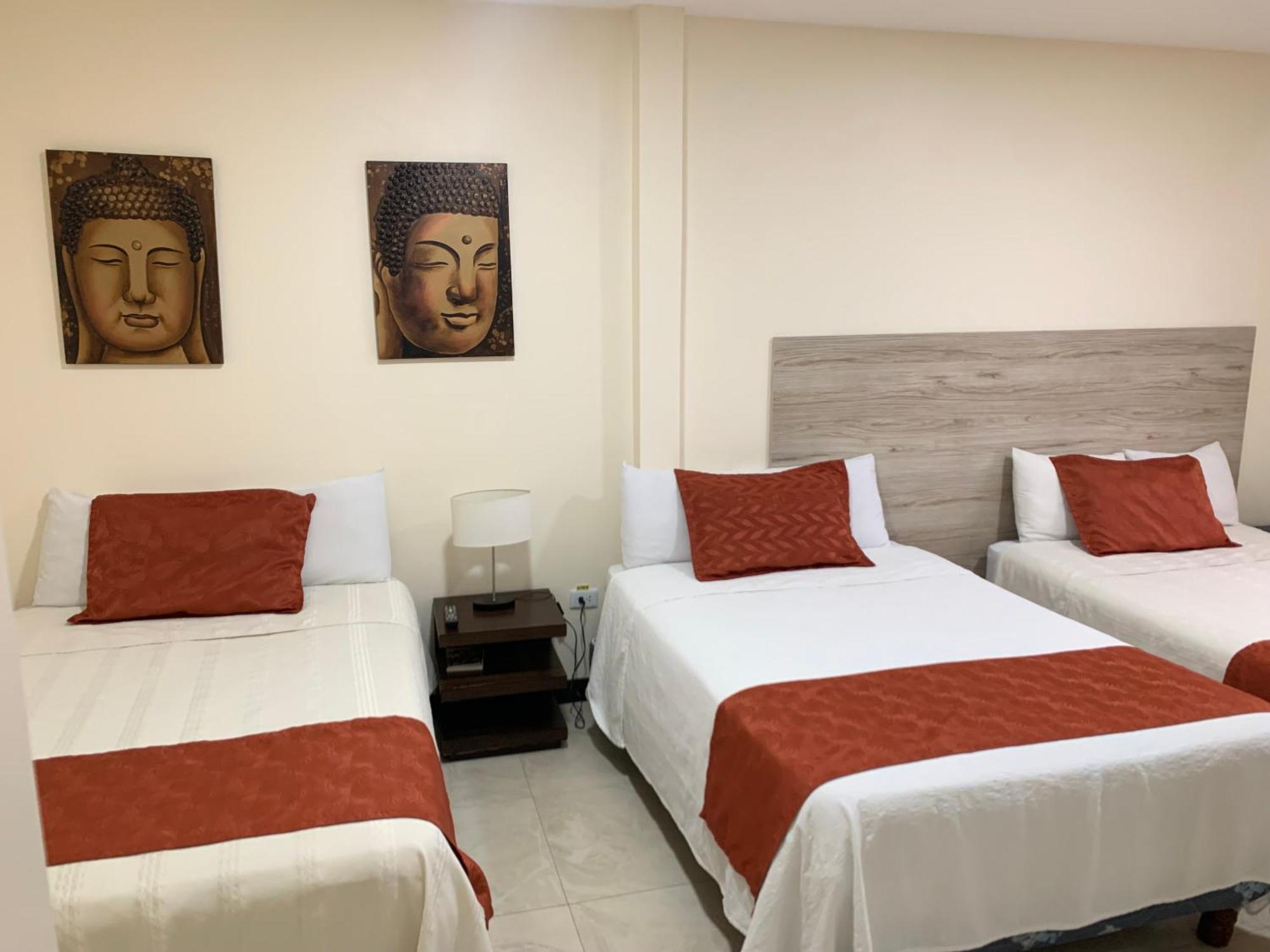 Hotel Las Mercedes Airport-Quito Tababela Exteriör bild