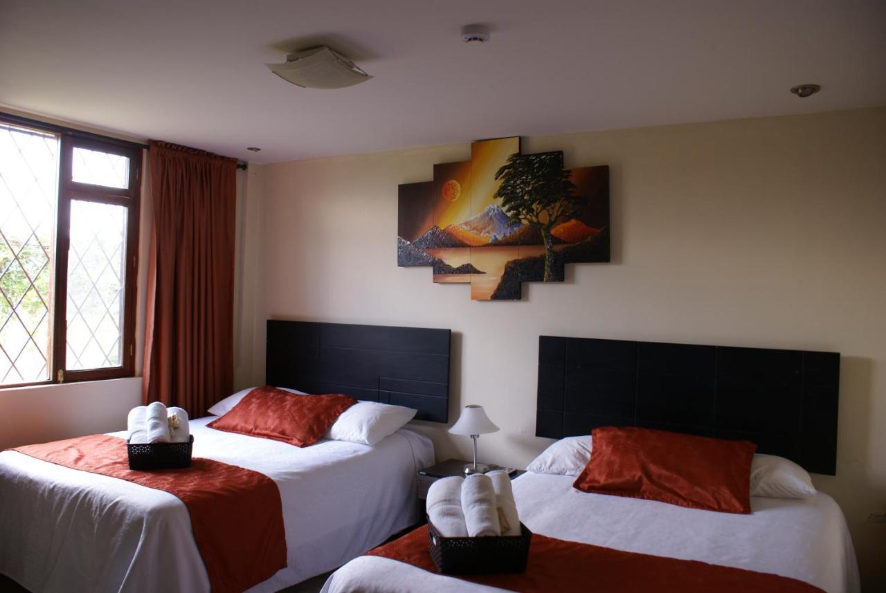 Hotel Las Mercedes Airport-Quito Tababela Exteriör bild